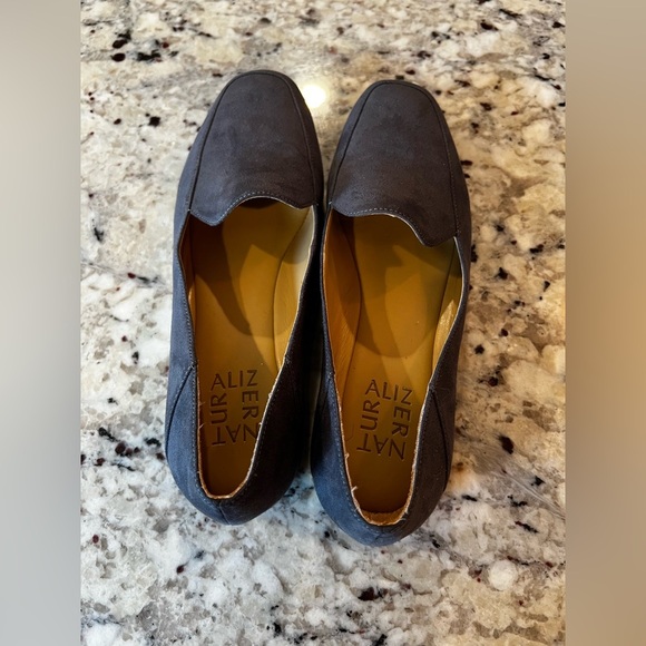 Naturalizer Women’s Kate Slip On Blue Suede Flats Size 7 - Picture 2 of 7